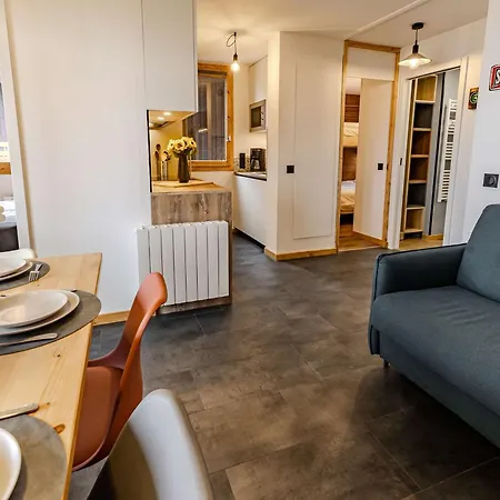 Rã©novã©, Vue Montagne - 6 ã 8 Pers. - Fr-1-885-2 Appartement